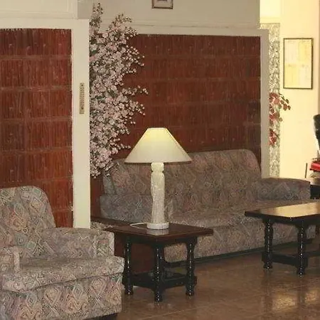 Aparthotel Borinquen 2*